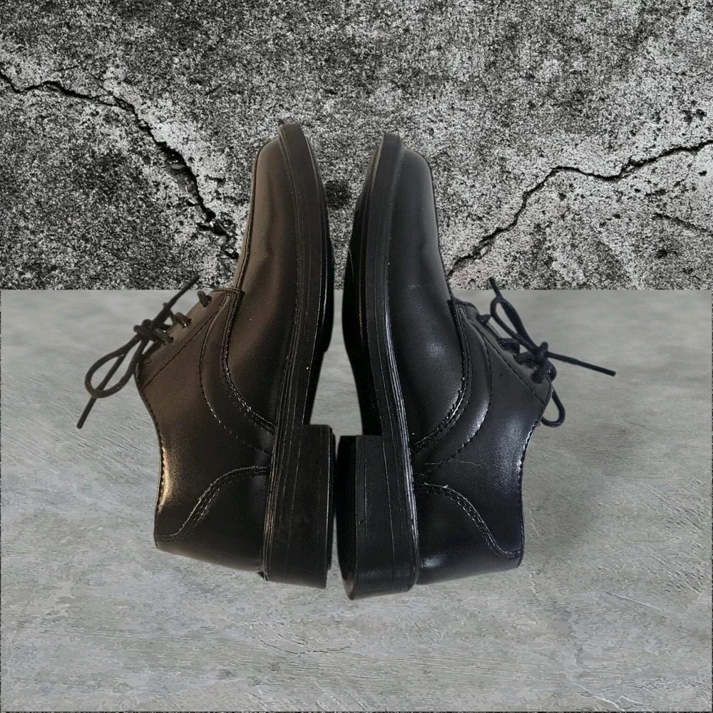NWOB Deer Stags Gabe Lace-Up Dress Comfort Shoe Youth Kid's Size 12M US‎